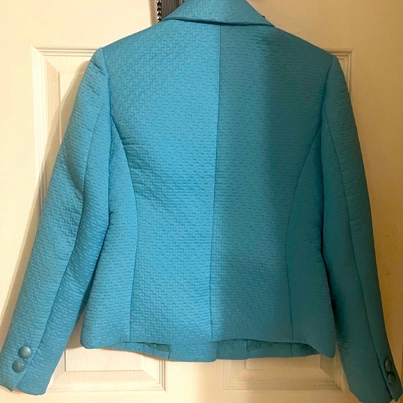 Woman Jacket - Picture 2 of 6